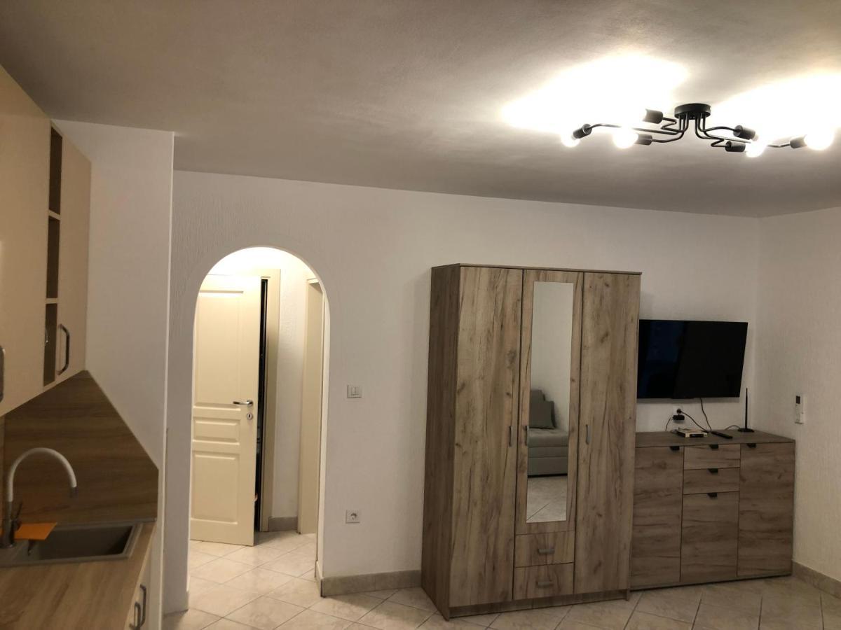 Apartmani Lime Petrovac Exteriér fotografie