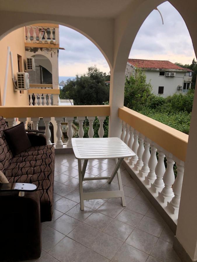 Apartmani Lime Petrovac Exteriér fotografie