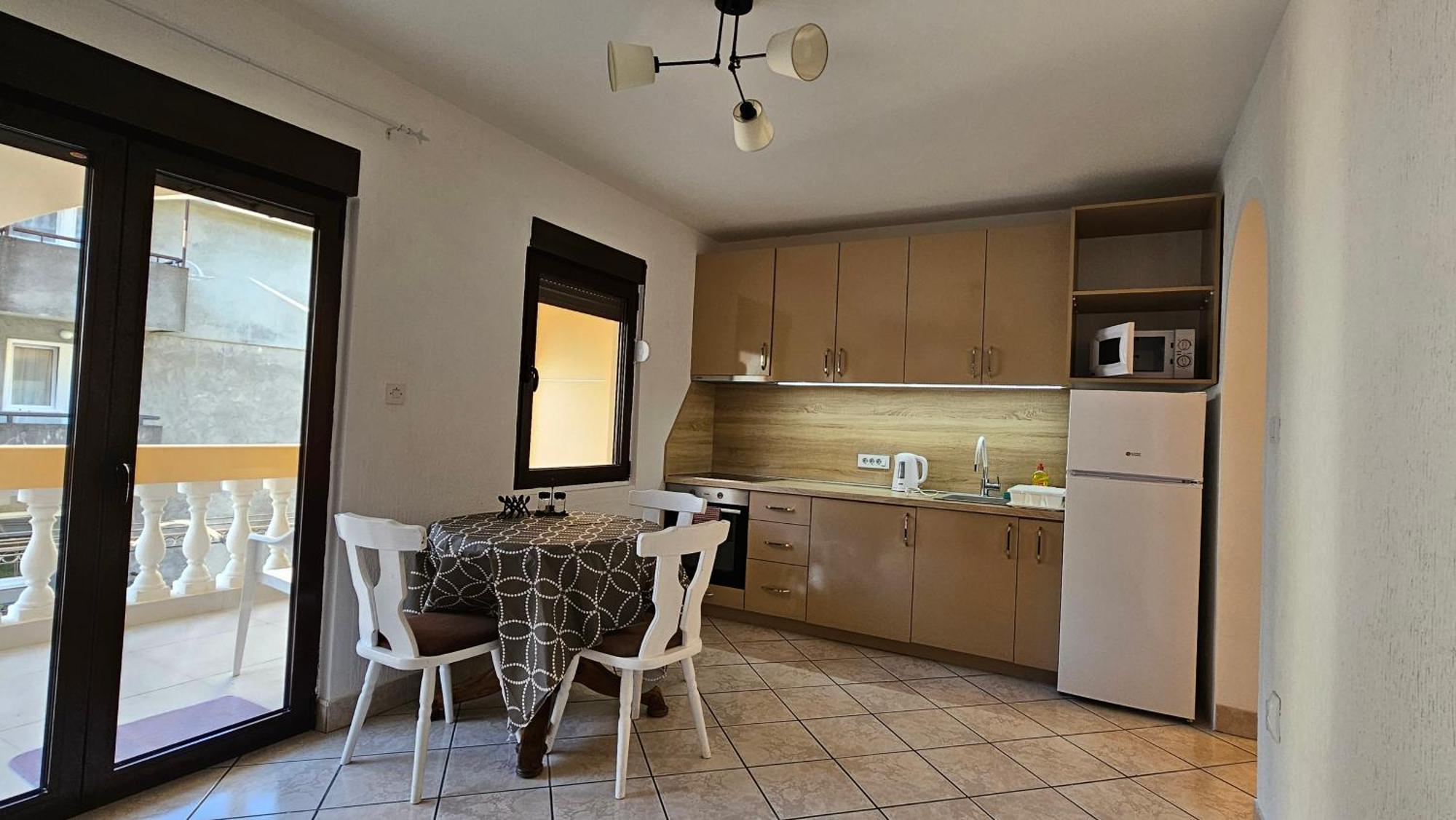 Apartmani Lime Petrovac Exteriér fotografie