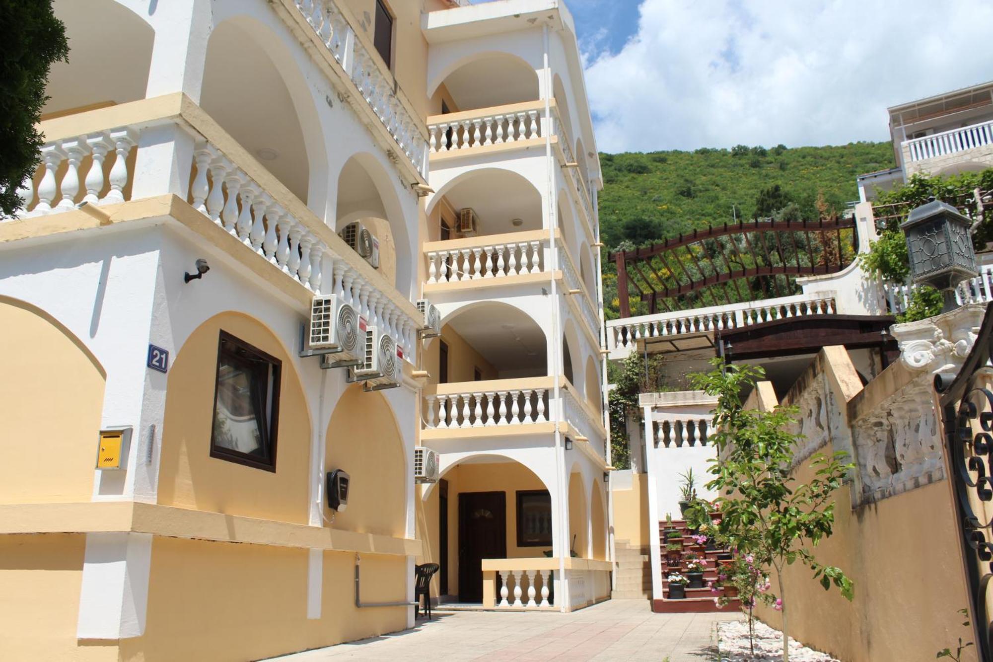 Apartmani Lime Petrovac Exteriér fotografie